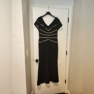 Adrianna Papell Black Formal Gown Plus Size